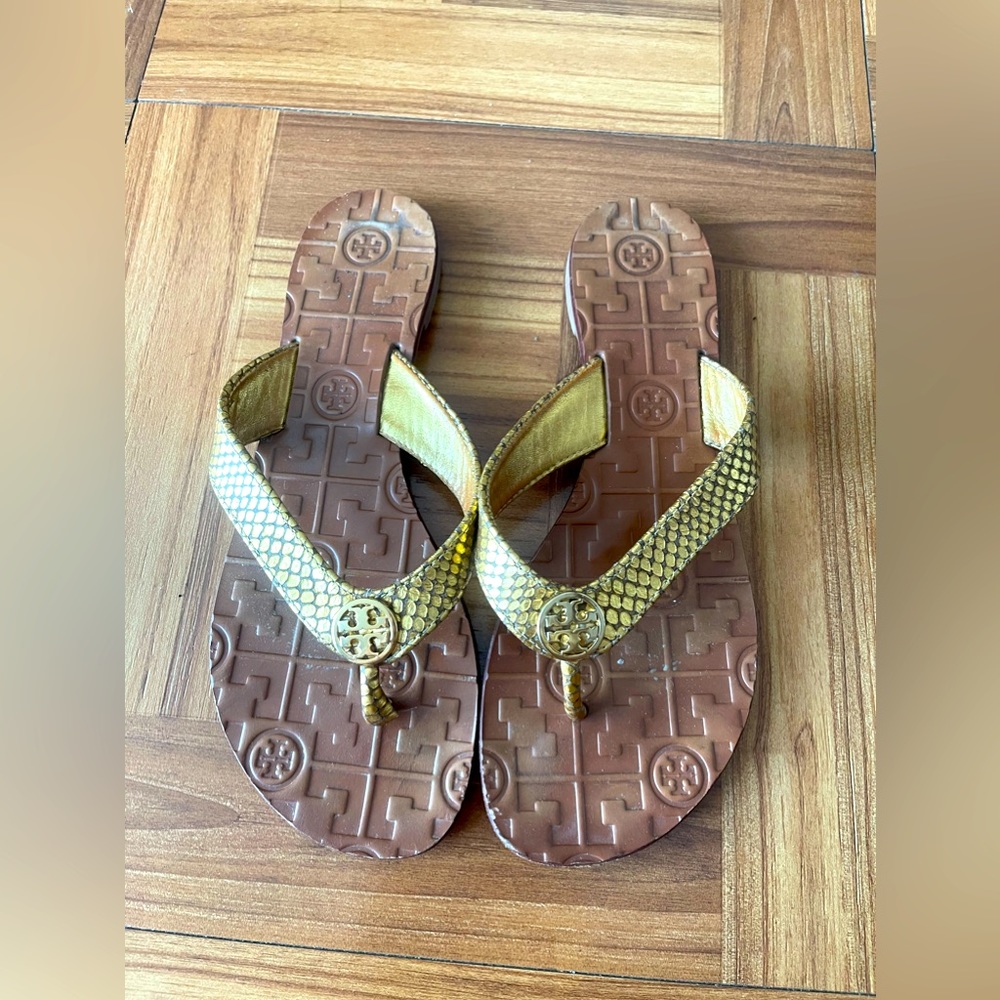 Tory Burch size 6